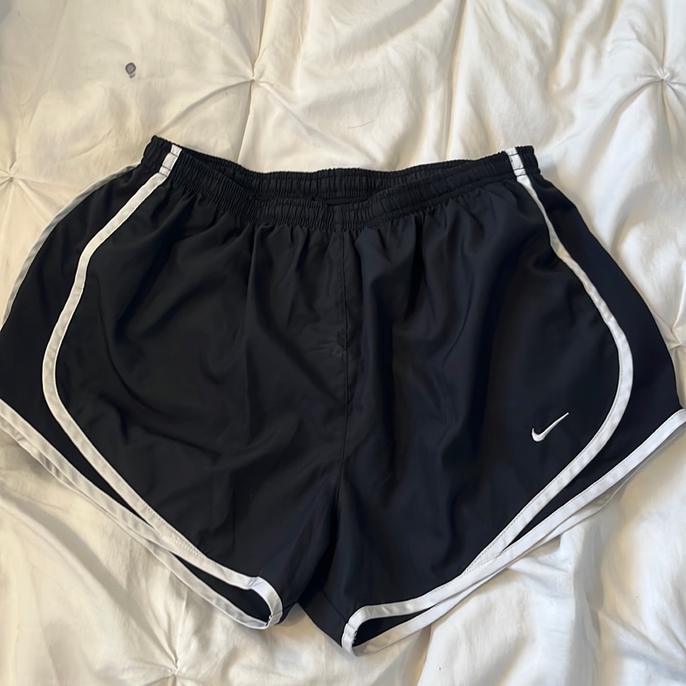Classic Nike running short size L